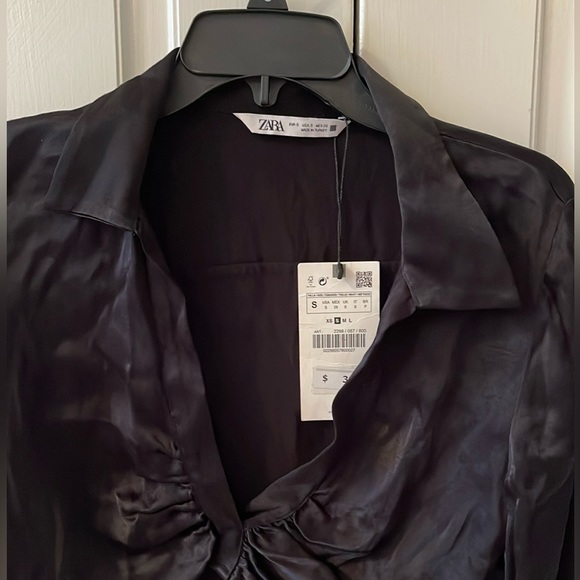 NWT Zara black shiny long sleeve crop top. - Picture 5 of 5